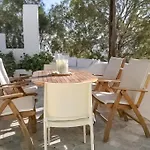 Cozy Cycladic , Close To Hébergement de vacances