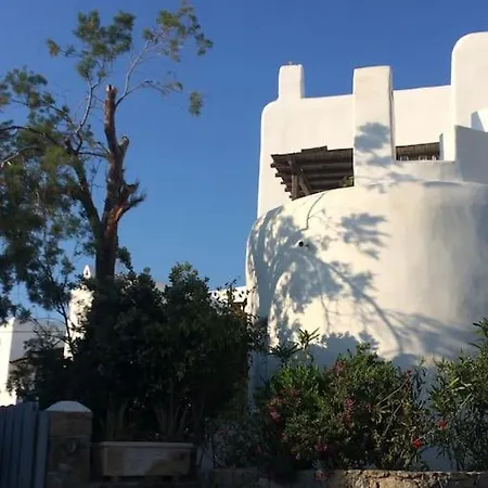 Cozy Cycladic , Close To