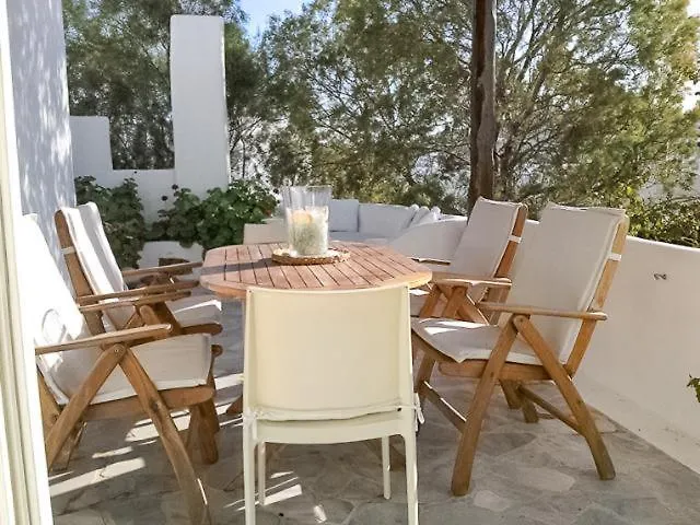 Cozy Cycladic , Close To