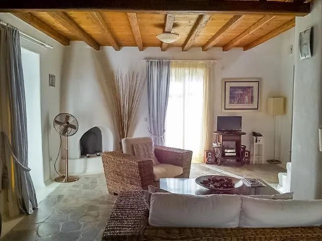 Tatil Evi Cozy Cycladic , Close To