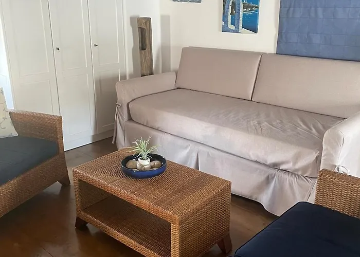 Cozy Cycladic , Close To