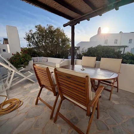 Cozy Cycladic , Close To